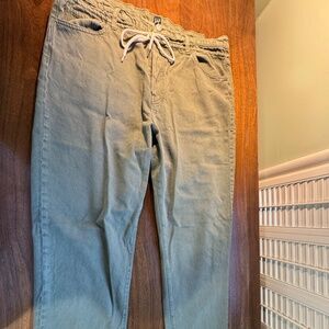 Gap Boyfriend Mid-Rise Straight Leg Pant